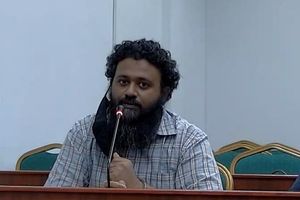 ހެކި ހުށަހަޅަން އަމީނަށް ފުރުސަތު ނުދޭން ނިންމި ނިންމުން ބަދަލެއް ނުކުރި 