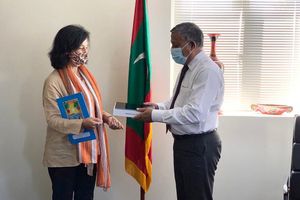 ބޯހިމެނުން 2022: ޔުނިސެފުން 100 ޓެބްލެޓް ހަދިޔާކޮށްފި