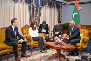 ޑިވެލޮޕްމަންޓު ބޭންކުގެ ވެރިންނާ ރައީސް ބައްދަލުކުރައްވައިފި