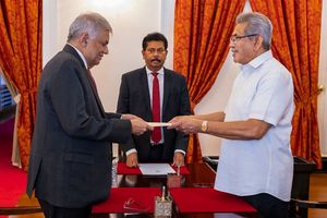 ހުލާސާކޮށް އިއްޔެ: އަވަށްޓެރި ލަންކާގެ ސަރުކާރު އިސްތިއުފާ ދިނުން