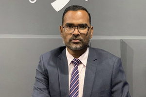 "ކްރިކެޓް ތަރައްގީގެ ނަތީޖާ ފެންނާނީ ކޯޗުންނާ ގުޅިގެން"
