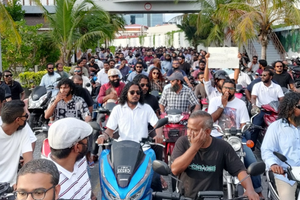 ރަސޫލާގެ ދިފާއުގައި ދިވެހިން އަޑުއުފުލައިފި