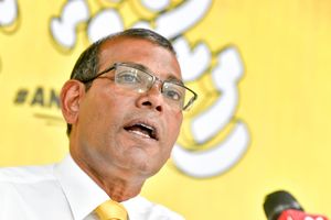 ނަޝީދުގެ ރަނިން މޭޓަކަށް ނަގާނީ އައްޑޫ ޒުވާނެއް