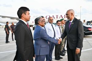 ރައީސް މުއިއްޒު އިނގިރޭސިވިލާތަށް ފުރާވަޑައިގެންފި 