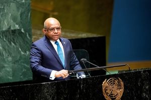 އދ. ސެކްރެޓަރީ ޖެނެރަލަކަށް އަންނަންވީ އަންހެން ބޭފުޅެއް: ޝާހިދު