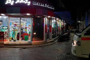 އިހްސާން ފިިހާރައަށް ވަދެ ވަޅިން ބިރު ދެއްކި މީހަކު ޖަލަށްލައިފި 