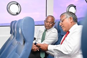 އިންގިލާބީ އާރްޓީއެލް ފެރީގައި ރައީސް ދިއްދޫއަށް