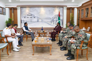 ފޭބީ 76 ސިފައިން، ސެނެހިޔާ ޑޮކްޓަރުން ބޭލުމުގެ ވިސްނުމެއް ނެތް