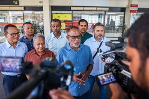 "ޔާމީނުގެ ޖަލްސާއަށް ނުދެވުނީ ދެ ބައްދަލުވުން ފުށުއެރުމުން"