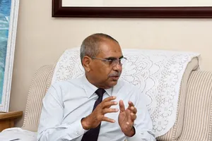 ހުލާސާކޮށް އިއްޔެ: އީސީ އޮތީ މުއިއްޒުގެ ނުފޫޒުގައި ތާށިވެފައި!