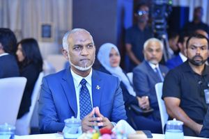 Muizzu announces first proposal for investment in SEZs
