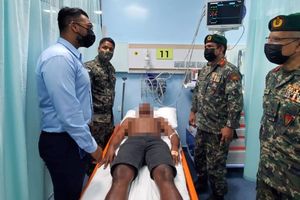 ސިފައިންގެ މީހާއަށް އަނިޔާ ކުރި މައްސަލައިގަ ތިން މީހުން ހައްޔަރު