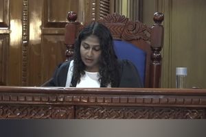 ޖަމީލުގެ މައްސަލަ ބެލުމުގެ އިހްތިސޯސެއް ނެތް، ސިވިލް ކޯޓަށް ހުށަހެޅިދާނެ: ސުޕްރީމް ކޯޓު 