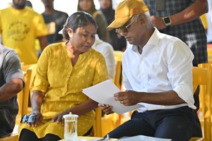 ލޮޅުމެއް އައި ނަަމަވެސް މެމްބަރުން މިހާރު ތިބީ ޕާޓީއާއެކު: ރައީސް