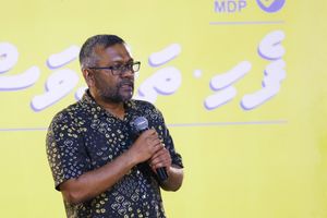 ސަރުކާރުން މެޖޯރިޓީ ބޭނުންކުރާނީ މީހުން ހައްޔަރުކޮށް އަނިޔާވެރިވާން: ފައްޔާޒު