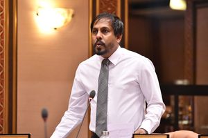 ދުވާފަރު މެންބަރު، މީހަކަށް އަށް ލައްކަ ރ. ދައްކަން ހުކުމްކޮށްފި