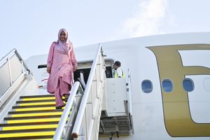 މެޑަމް ސާޖިދާ ޔޫއޭއީއަށް ކުރެއްވި ދަތުރަށް ފަހު މާލެ ވަޑައިގެންފި