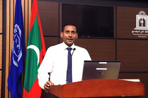 ރެޑް ނޯޓިސް ނެރެގެން ވެސް އަލީ ހާޒިރުކުރަން މަސައްކަތް ކުރާނަން: ޕީޖީ