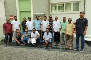 ފަރެސްމާތޮޑާގައި މަސްފެކްޓްރީއެއް އަޅަނީ