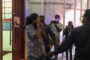 ހަބަރުތައް ގެންނަ ގޮތުން އިސްހާގުގެ ހައްގު ގެއްލޭ ކަމަށް ބުނެ ޝަރީއަތް ސިއްރުކުރަން އެދިއްޖެ