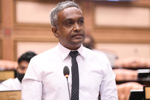 ފަޅި ބަދަލުކޮށް މެމްބަރު މުއިއްޒު ރައީސް ސޯލިހުގެ ފެކްޝަނަށް