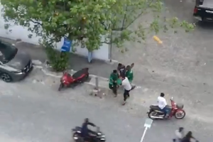 ދިމްޔާތުގައި ކުލަ ލާން އުޅުނު ބިދޭސީއަކު ވެއްޓި ޒަހަމުވެއްޖެ