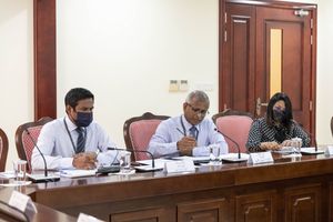 ވާދަވެރި މާކެޓުތަކާއި ކޮވިޑުން އާމްދަނީއަށް ހިރާސް ބޮޑު: އެމްއެމްއޭ
