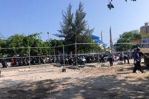 މާލެ ފެހިކުރަން 180 ކަދުރު ރުކާއި 320 މޭވާ ގަސް ހޯދަނީ