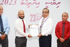 އަމިއްލަ ގޮތުން ވާދަކުރަން 2,600 އަށް ވުރެ ގިނަ ސޮޔާއެކު ފާރިސް ހުށަހަޅައިފި
