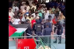 ފީފާއިން އިޒްރޭލު ބޭން ކުރަން ގޮވާލި މީހަކު ގަލޮޅު ދަނޑުން ނެރެފި