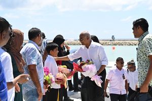 President Solih visits Thoddoo for Eid celebration