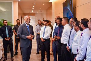 މެންބަރުންނާއި ކުންފުނިތަކުގެ ވެރިންނަށް ރައީސްގެ އިންޒާރެއް