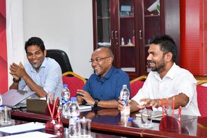 ނަޝީދުއާއެކު "ފިކުރެއްގެ ދިރުން"ގެ ތާއީދު ޖޭޕީއަށް