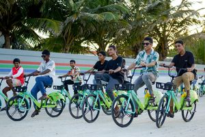 ބީއެމްއެލްއިން ހަ ރަށަކަށް 300 ބައިސިކަލް ހަދިޔާކޮށްފި