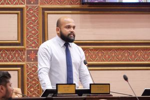 ނިޒާރު ގޮނޑި ހޯދަން އަމިއްލަ ޖީބުން 890،000ރ. ހަރަދުކުރި