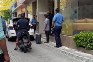 އެހެން ދީނެއްގެ ކްލާސްތަކެއް ބާއްވަންއުޅުނު ފާދިރީ ހައްޔަރުކޮށްފި