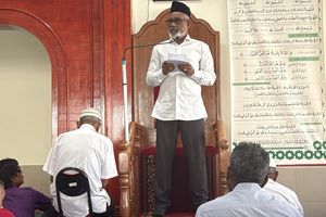ފޮނަދޫގައި މިއަދު އިމާމުވެ، ހުކުރު ކުރެއްވީ މަޖިލިސް ރައީސް