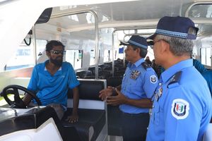 Police inspect boats for Eid holidays