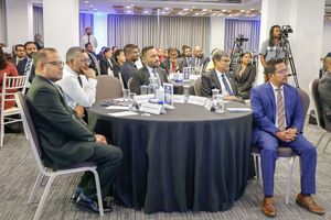 ވަކީލުން ހިޔާލު ހޯދުމުގެ ކޮންފެރެންސް ފަށައިފި