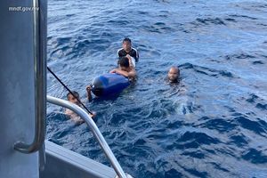 އަލިފާން ރޯވެގެން ދޯންޏެއް އަޑިއަށް ގޮސް 4 މީހަކު ކަނޑުވެއްޖެ