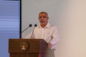Not "bowing to influence," MP Haleem pledges allegiance to government