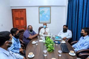 ފޮތްތަކުގައި ލިޔެވޭ ގުރުއާނުގެ އާޔަތްތައް ބެލުމަށް ކޮމިޓީއެއް
