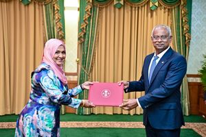 ބްރޯޑްކޮމްގެ މެންބަރު ކަމަށް ސޮފާ އައްޔަންކޮށްފި