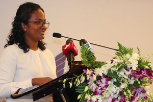 ކޮންމެ ދުވަހަކު ޕީކް ގަޑީގައި ނުވަ ރަށެއްގެ ޖަނަރޭޓަރު ނިއްވާލަނީ