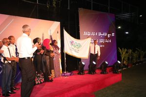 އާ ލޯގޯއިން ދައްކުވައިދެނީ މާލެ ސިޓީގެ އެއްބައިވަންތަކަން