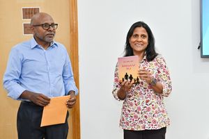 ފަޔާޒް ލިޔުއްވި 'ކުދިން ތަރުބިއްޔަތުކުރުމަށް ފަހި މަގެއް' ނެރެފި