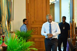 Govt fails to raise dollar limit as pledged