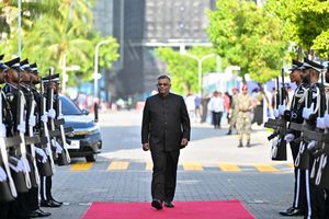 Balasubramanian presents credentials to Muizzu