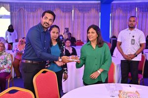 ވިޔަފާރީގައި ދިވެހި އަންހެނުން ކުރިއަރުވަން ބޭރުގެ ޖަމިއްޔާއެއް 