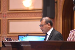 "ގާނޫނުއަސާސީ ބަދަލުކުރުމުގައި ޕާޓީތަކުގެ ހިޔާލު ވެސް ހޯދަންޖެހޭ"